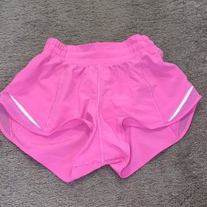 Bright pink lululemon womens hotty hot shorts